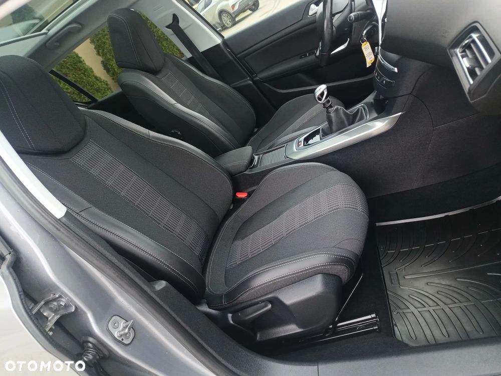 Peugeot 308 BlueHDi 130 Allure - 20