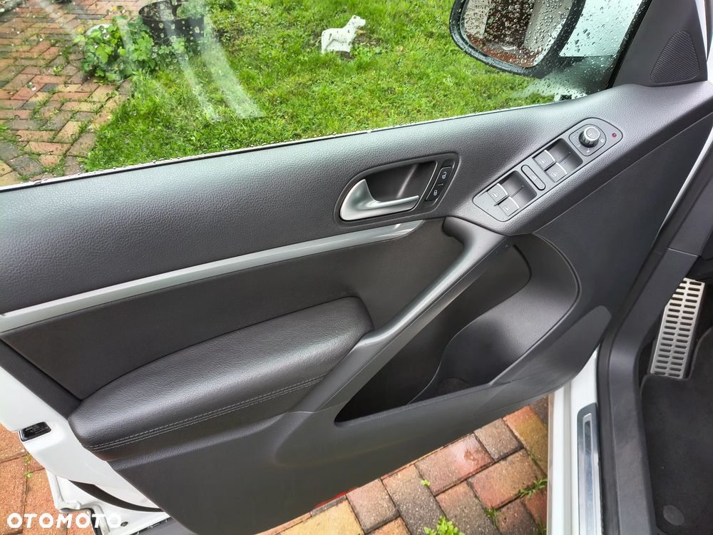 Volkswagen Tiguan - 16