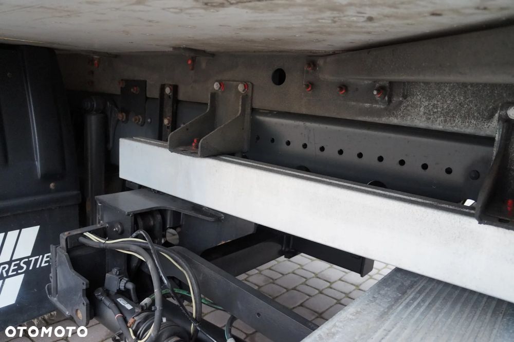 Mercedes-Benz ATEGO 1318 EURO 5 132 TYS KM CHŁODNIA CARRIER 750 WINDA - 7