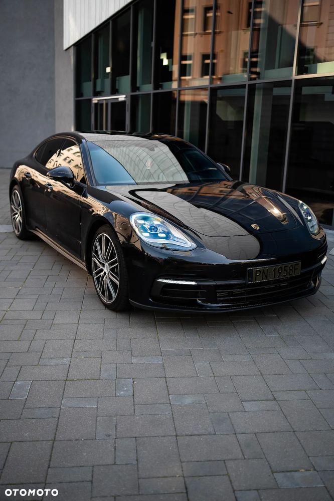 Porsche Panamera 4 Platinum Edition - 18