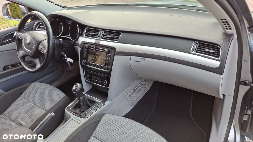 Skoda Superb 2.0 TDI PD Ambition - 18