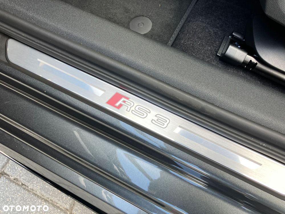 Audi RS3 Limousine - 22