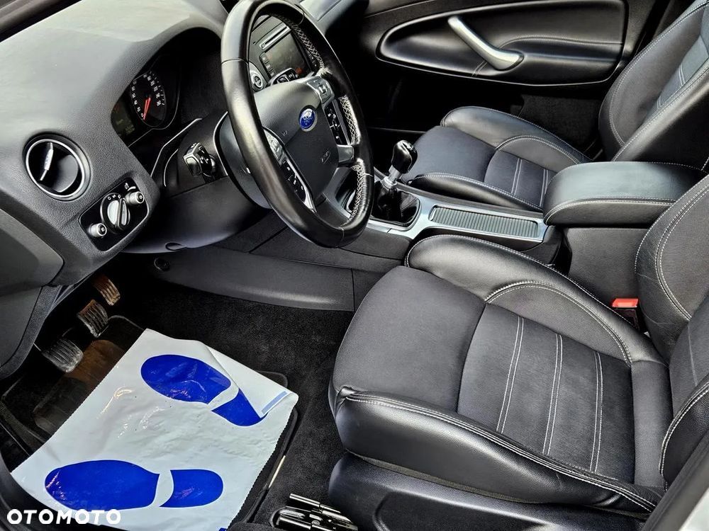 Ford Mondeo 2.0 TDCi Titanium - 20