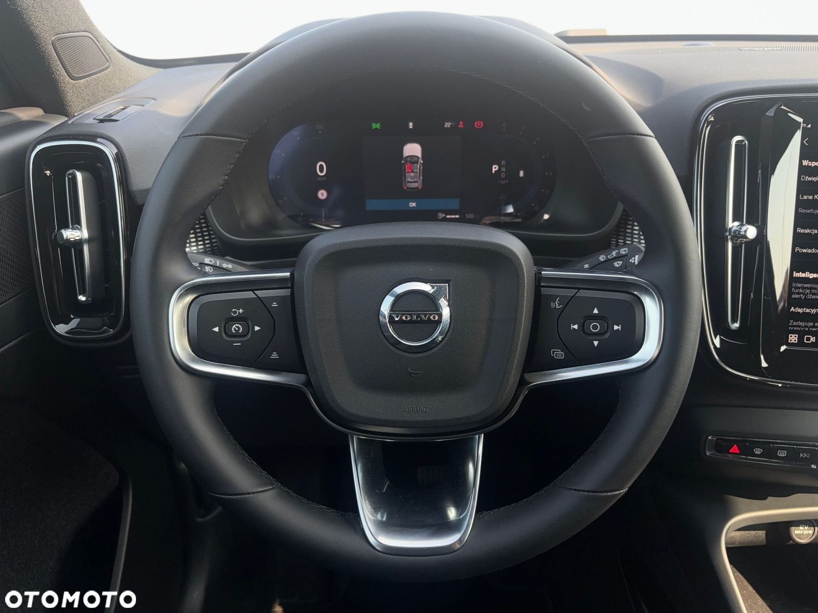 Volvo XC 40 - 28