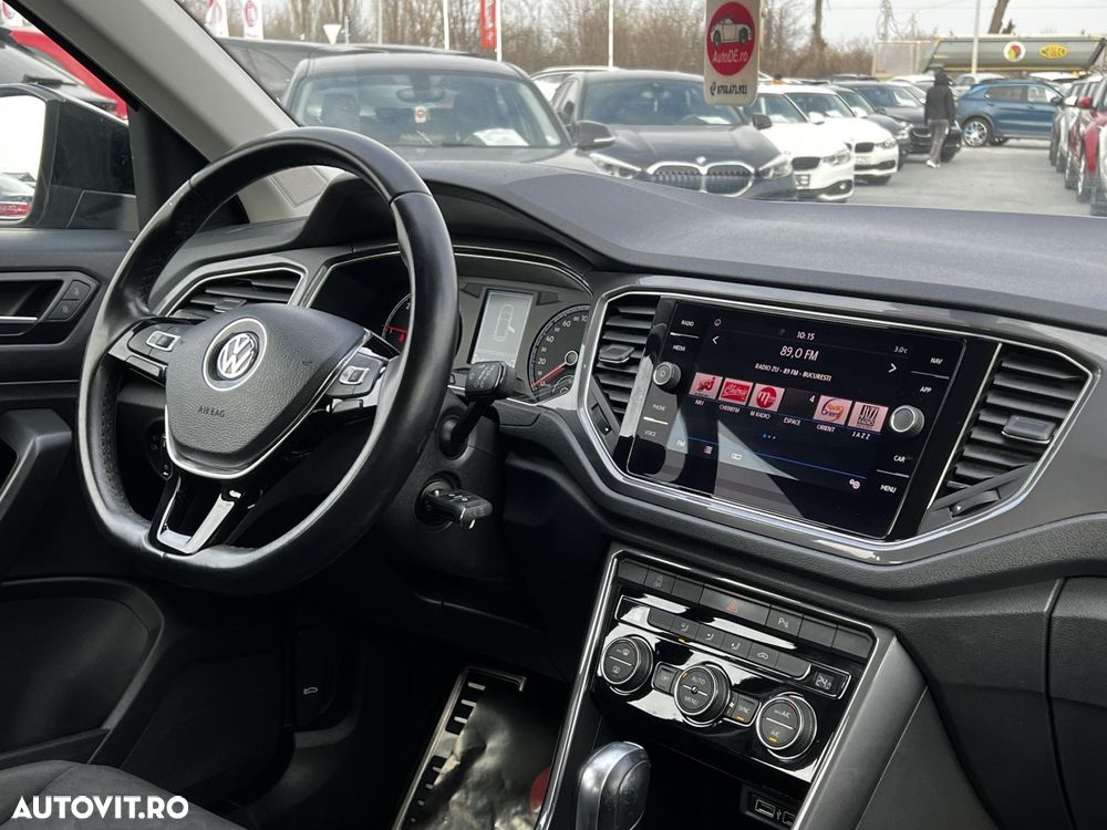 Volkswagen T-Roc - 8
