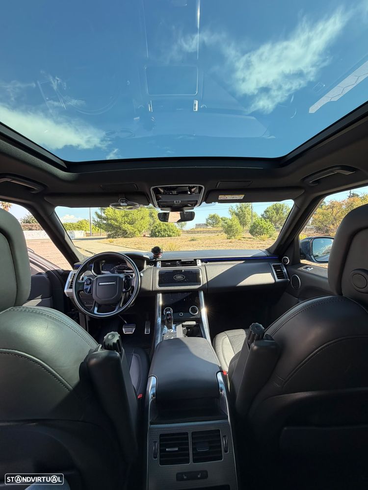 Land Rover Range Rover P400e Plug-in Westminster Black - 17