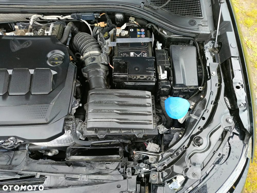 Volkswagen Passat 2.0 TDI SCR DSG - 9