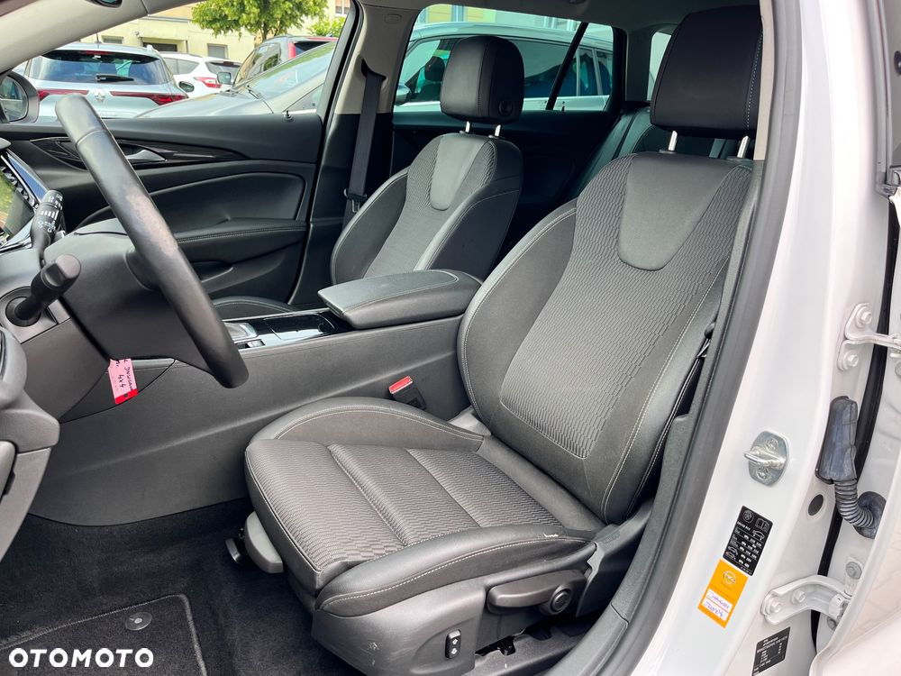 Opel Insignia - 12