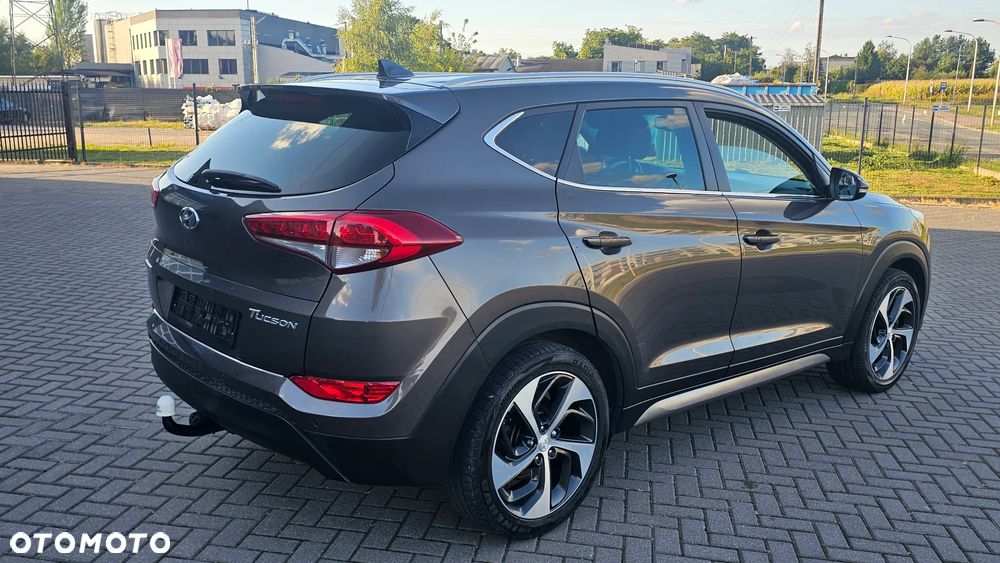 Hyundai Tucson 1.7 CRDI BlueDrive TourdePologne 2WD - 9