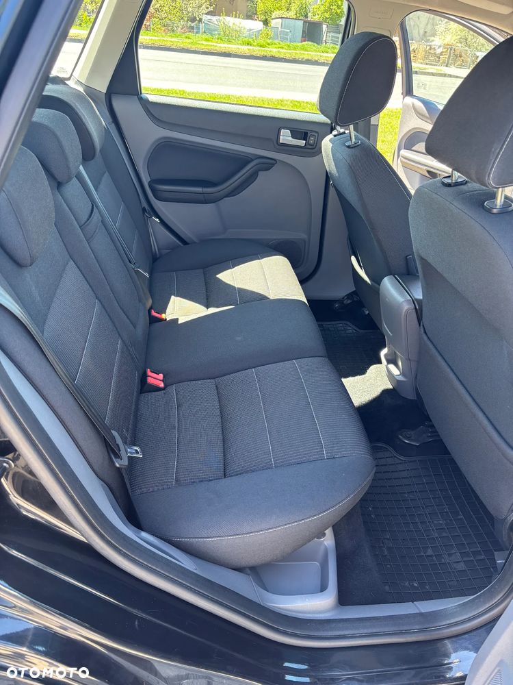 Ford Focus 2.0 16V Titanium - 15