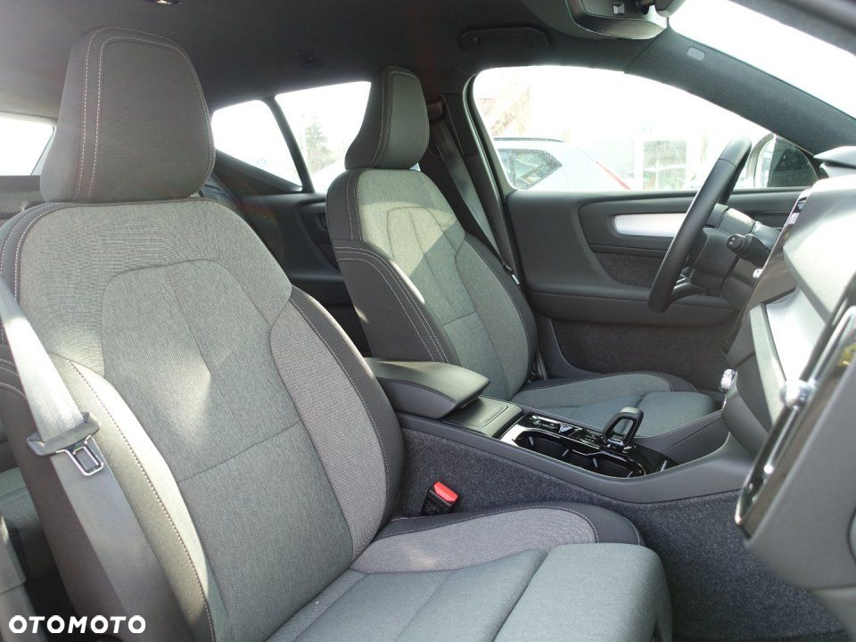 Volvo XC 40 - 22