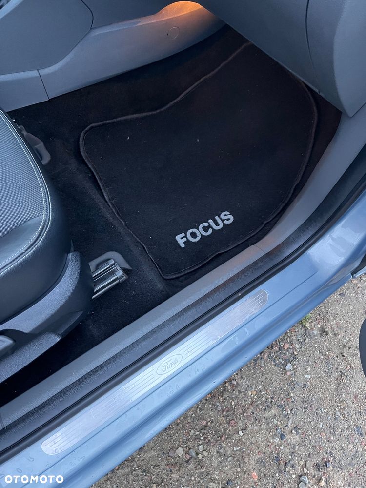 Ford Focus 1.8 Ghia - 28