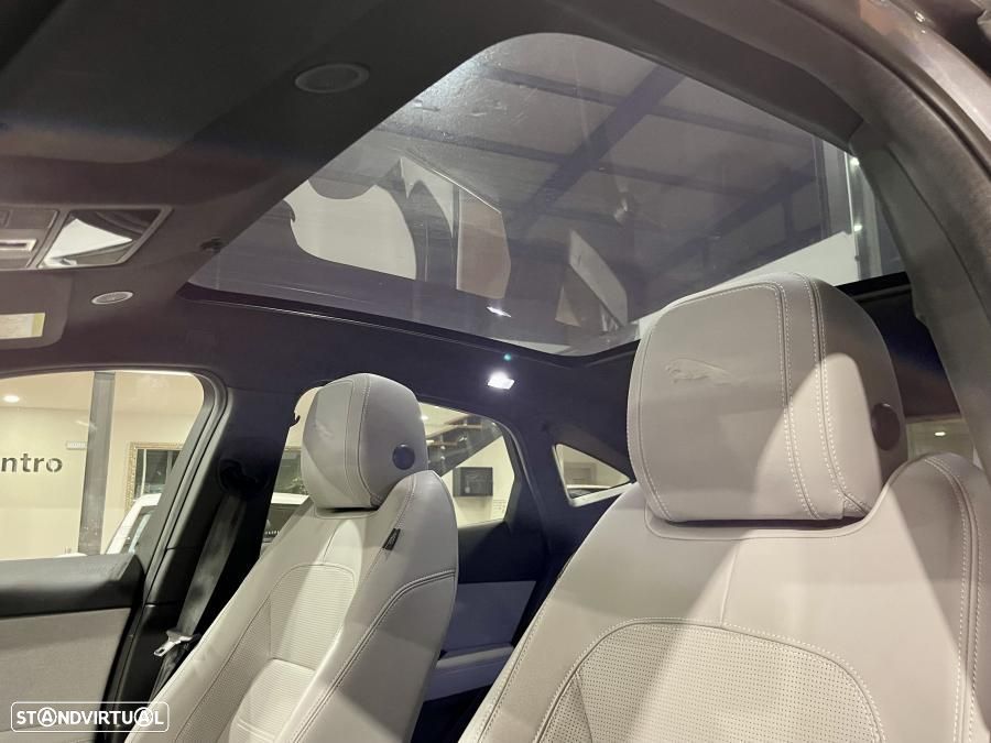 Jaguar E-Pace 1.5 P300e R-Dynamic HSE AWD Aut. - 11