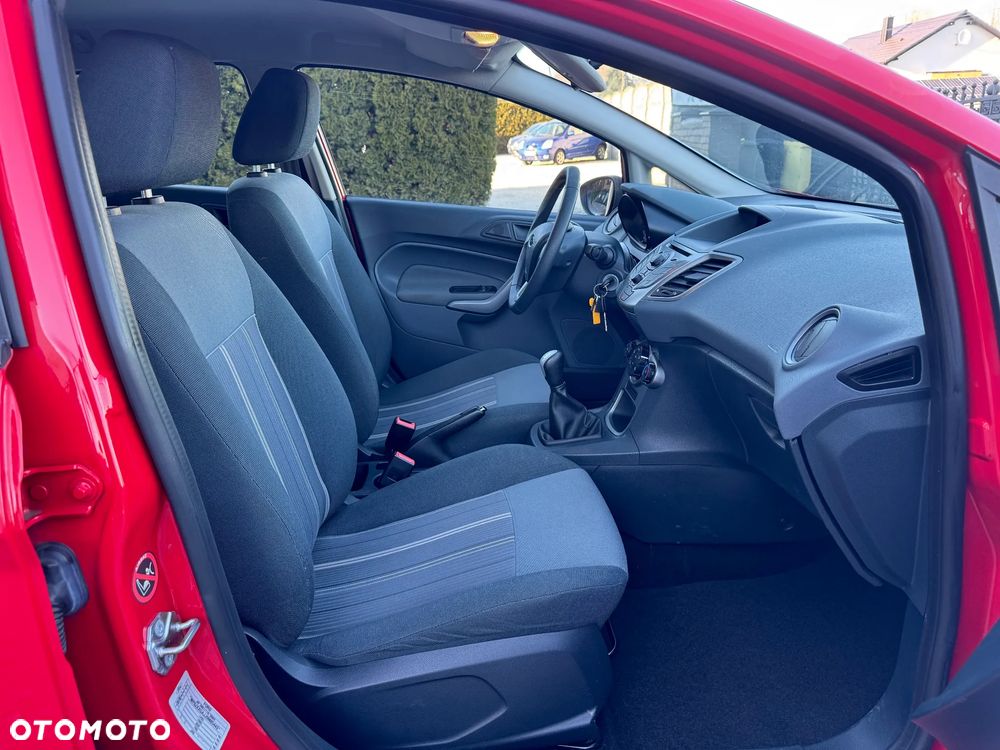 Ford Fiesta 1.25 Celebration - 29