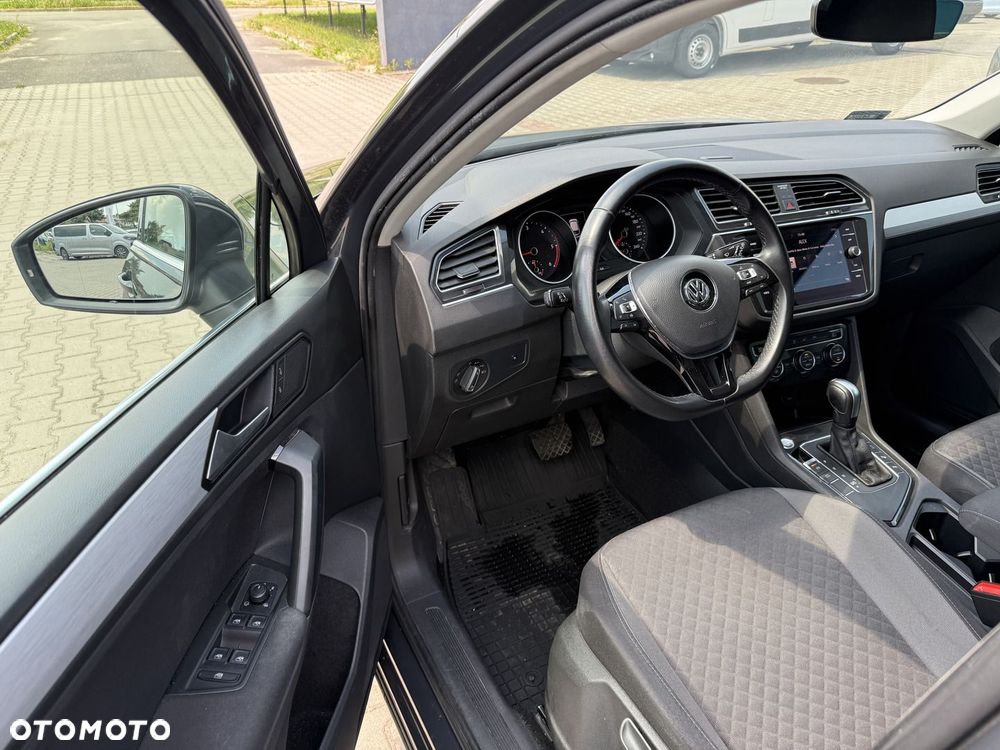Volkswagen Tiguan - 9