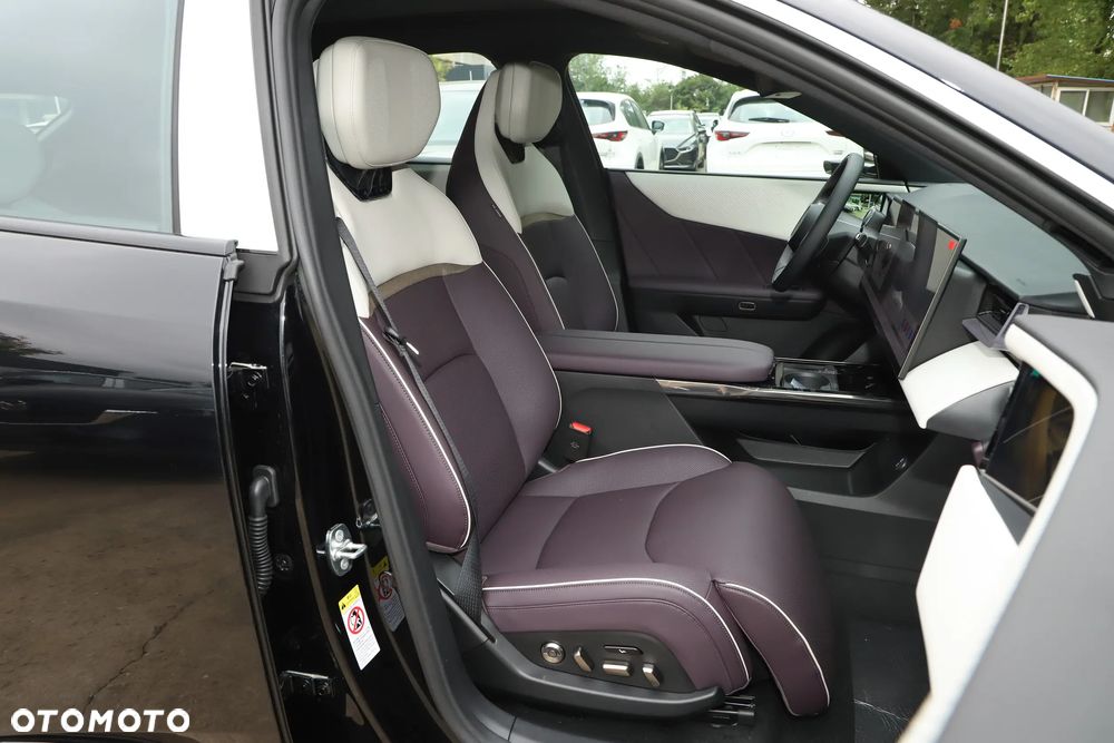 Mazda EZ-60 - 15