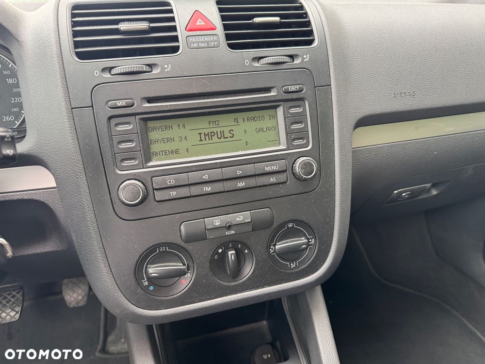 Volkswagen Golf - 21