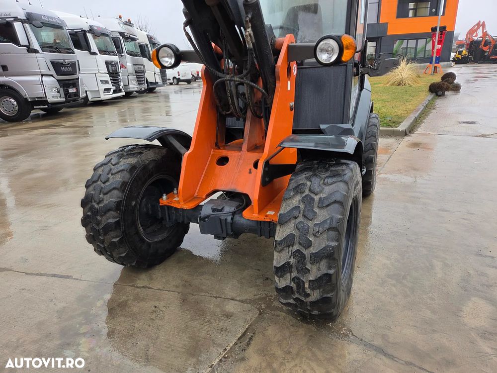 Hitachi ZW75, 2020, 1.915h, ridica 2,4t la 3,2m, CUPA 4x1 MULTIFUNTIONALA 1mc, cupa noua 1mc, furci, cupla rapida, aer conditiona, motor Deutz 75CP euro 6, Garda sol inalta 32cm, produs in Germania, STARE FOARTE BUNA, posibil leasing 4 ani-PROMOTIE 37.900eur - 17