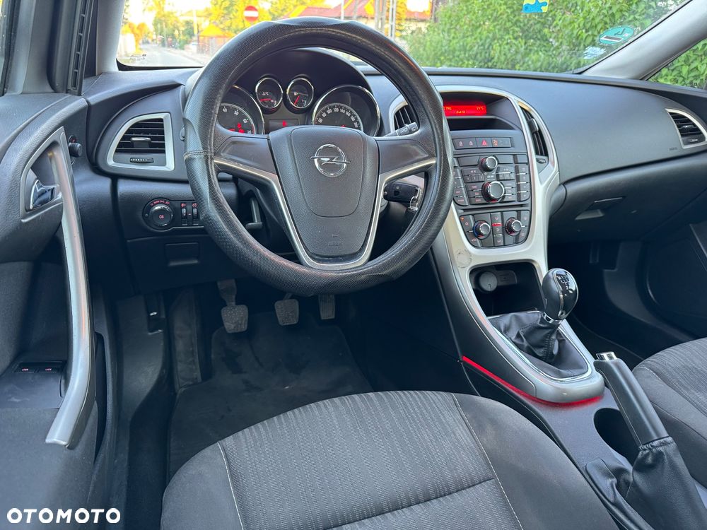 Opel Astra 1.6 Color Edition - 11