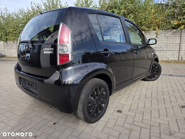 Daihatsu Sirion - 12