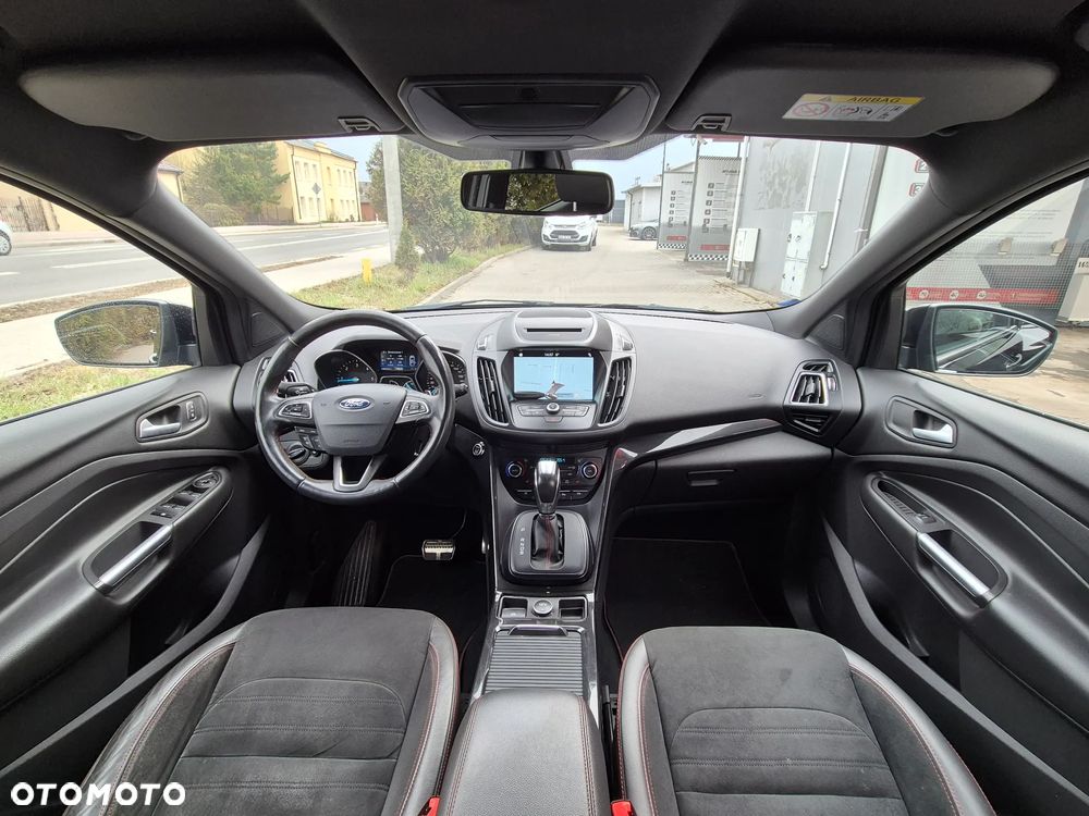 Ford Kuga 2.0 TDCi 4x4 ST-Line - 33