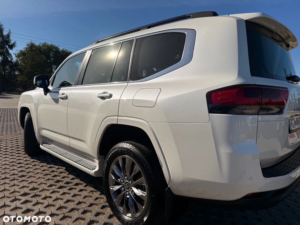 Toyota Land Cruiser - 4