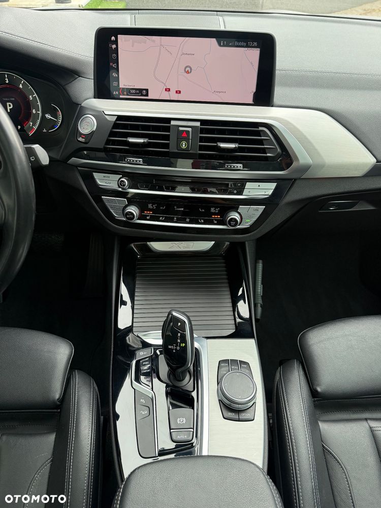 BMW X3 xDrive20i Luxury Line sport - 32