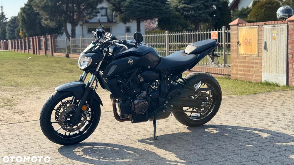 Yamaha MT - 2