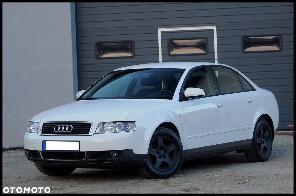 Audi A4 Limousine - 14