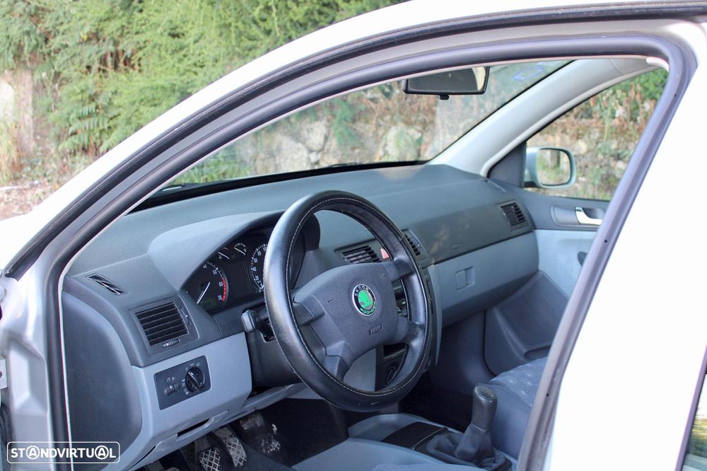 Skoda Fabia 1.4 Comfort AC - 3