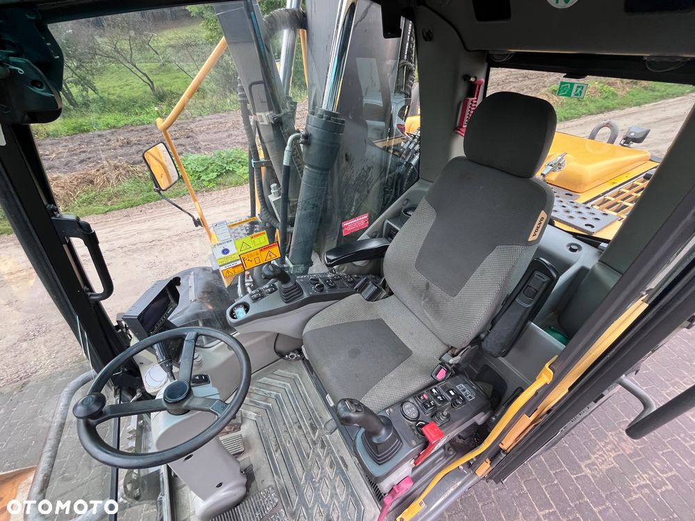 Volvo EW140C - 28