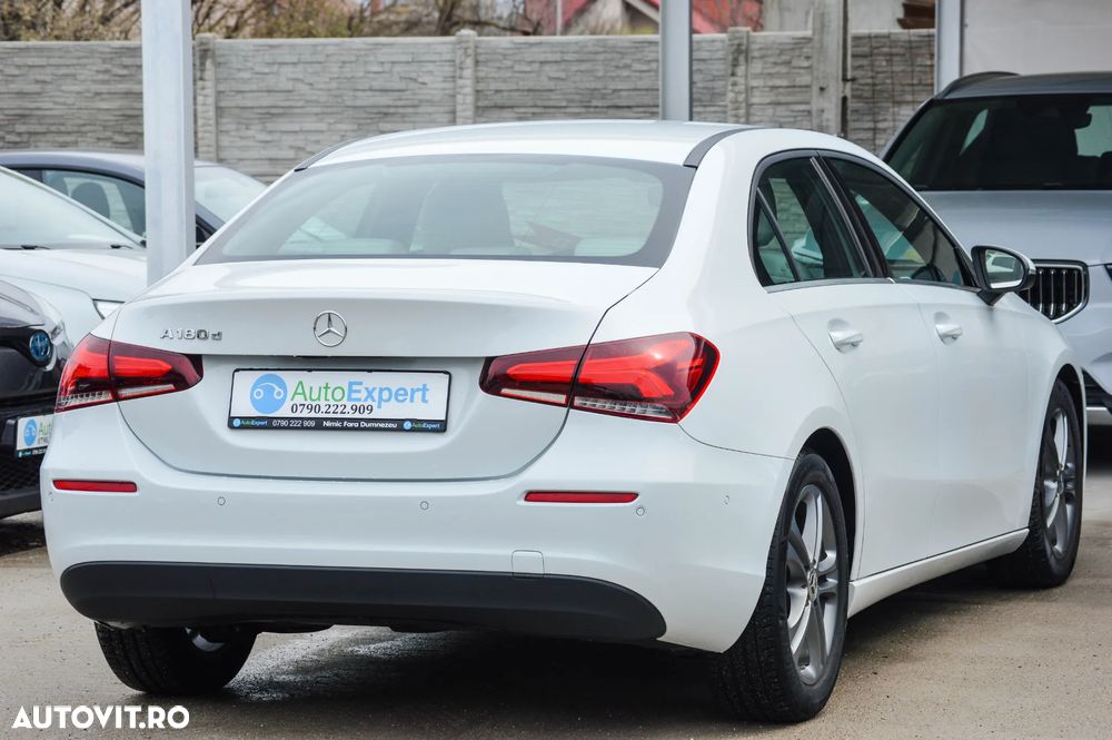 Mercedes-Benz A 180 d 7G-DCT Progressive - 32