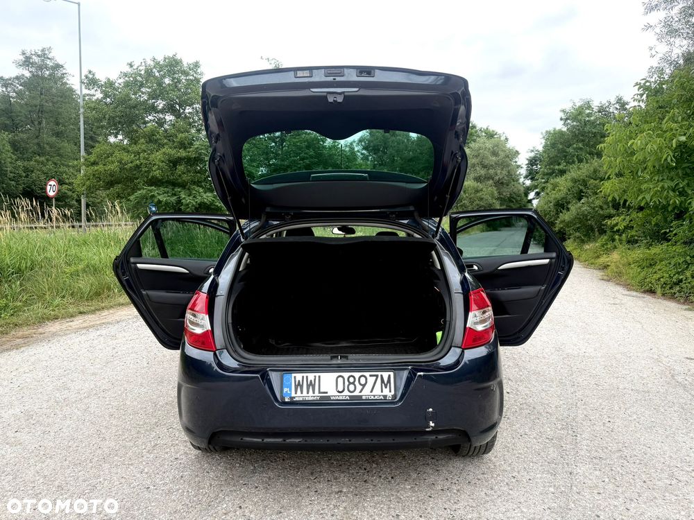 Citroën C4 e-HDi 115 Selection - 12