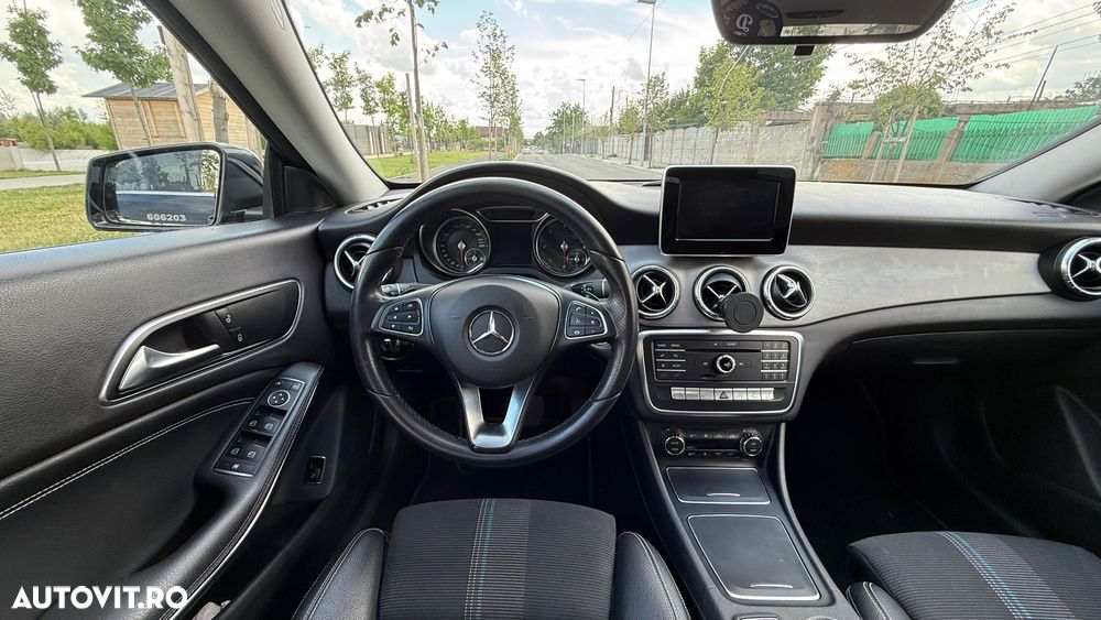 Mercedes-Benz CLA 200 d 4MATIC Aut. - 9
