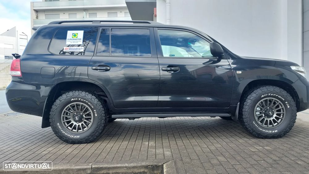Toyota Land Cruiser 4.5 D-4D V8 - 8