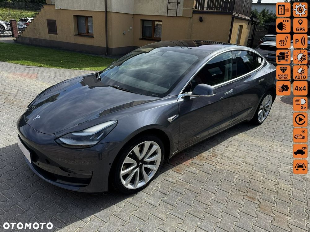 Tesla Model 3 - 1