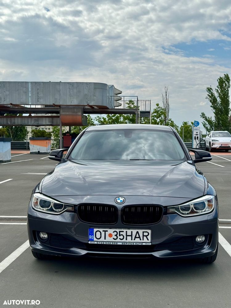 BMW Seria 3 320d EfficientDynamics Edition - 9