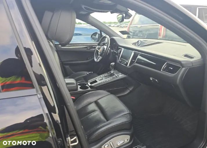 Porsche Macan - 12