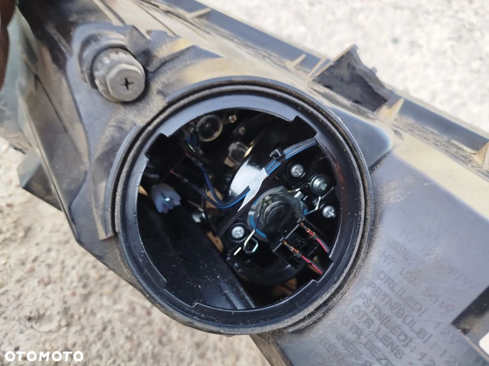 Kia Cee'd 2 II lampa prawa przód przednia soczewka LED Mazowieckie Warszawa - 6