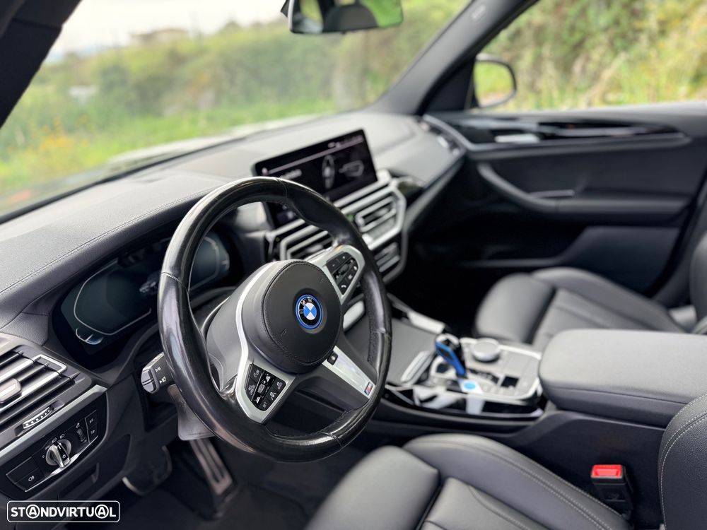 BMW iX3 M Sport Impressive - 9