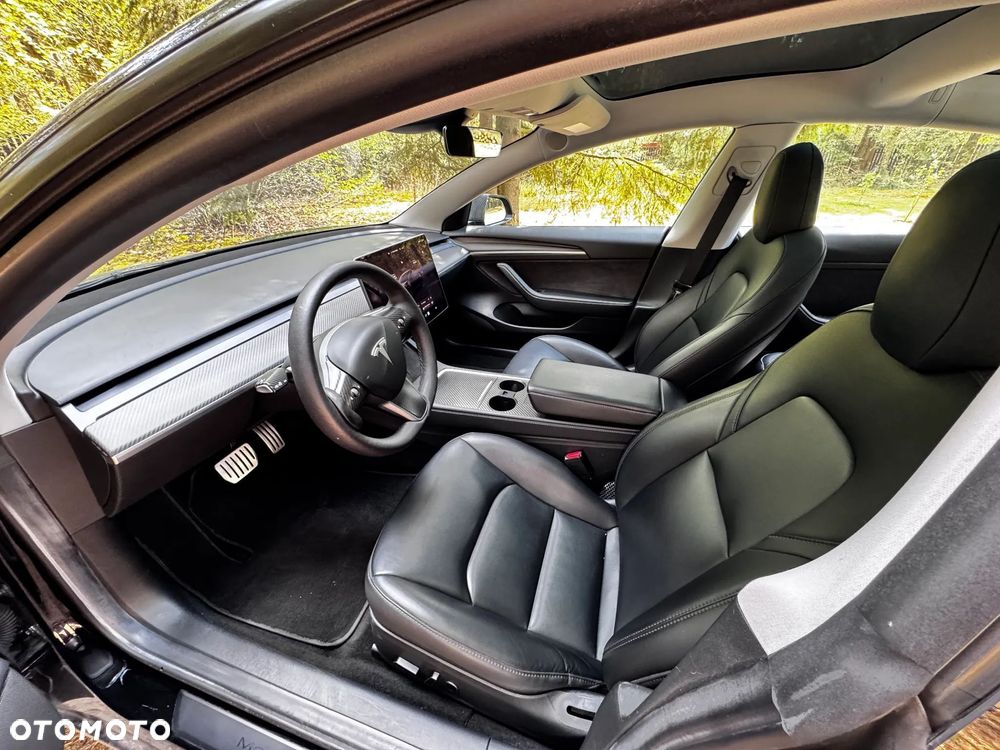 Tesla Model 3 - 11