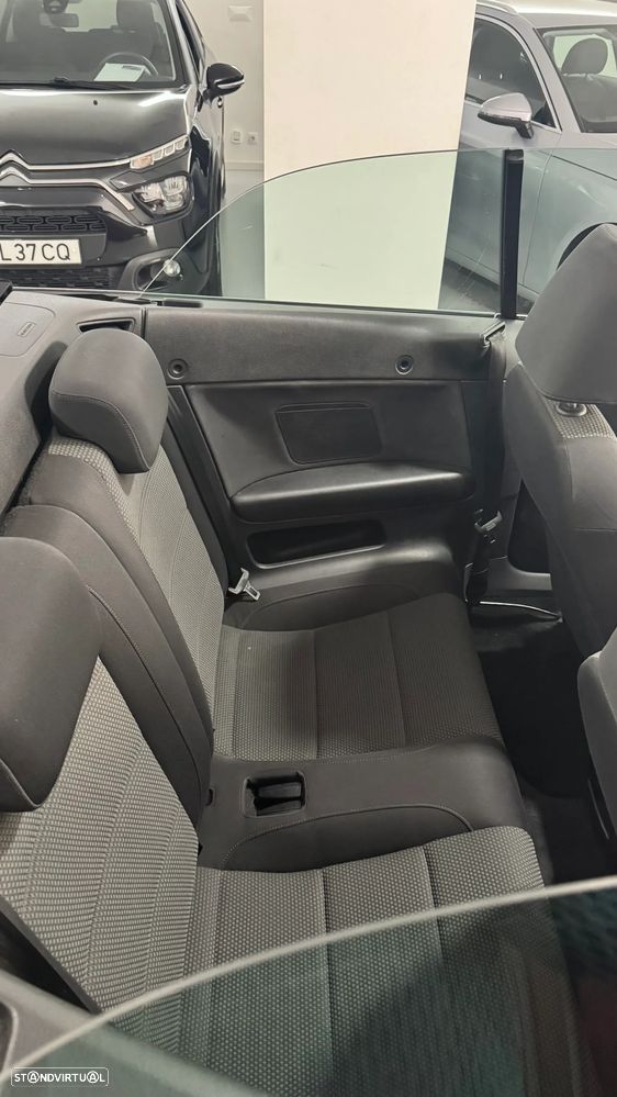 VW Golf Cabriolet 1.6 TDi BlueMotion Life - 16