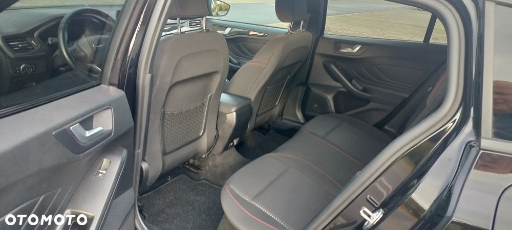 Ford Focus 1.5 EcoBoost ST-Line - 7