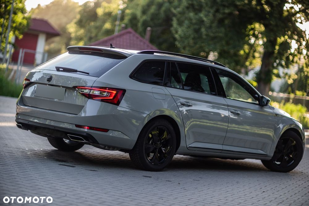 Skoda Superb 2.0 TSI 4x4 DSG Sportline - 8