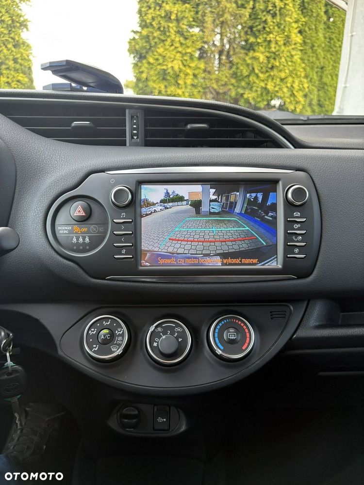 Toyota Yaris - 22