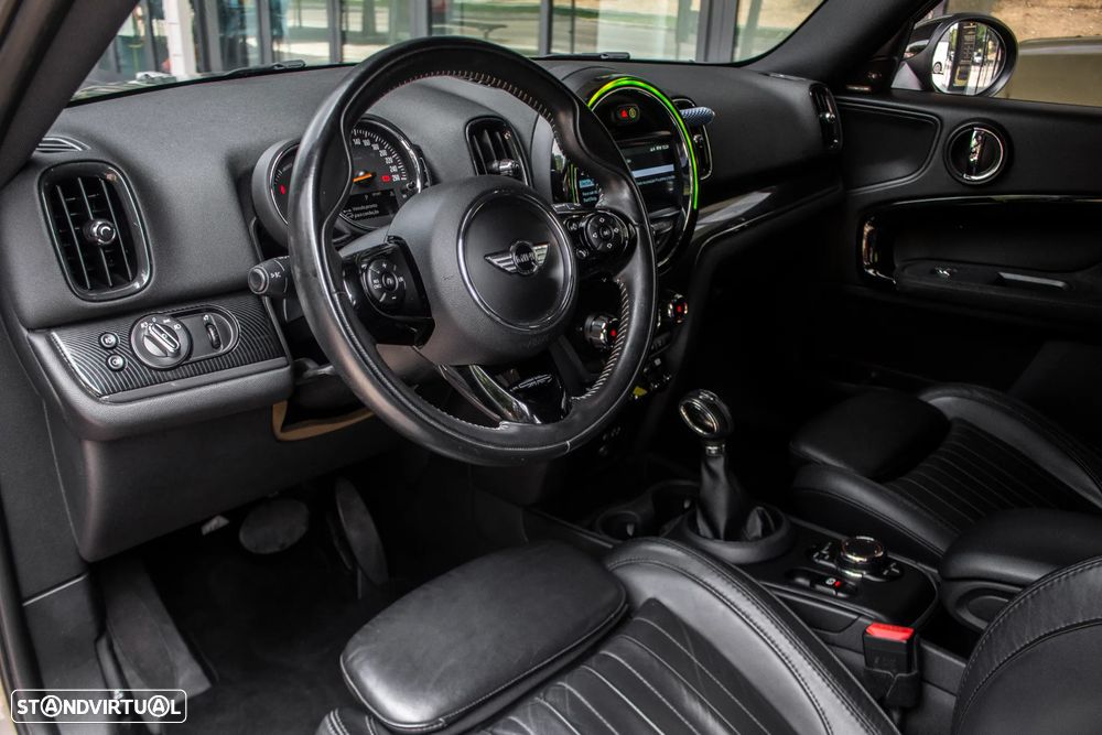 MINI Countryman Cooper SE ALL4 Auto - 25