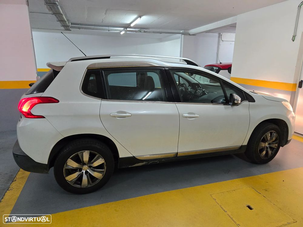 Peugeot 2008 PureTech 110 Stop&Start Allure - 4