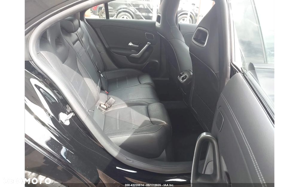 Mercedes-Benz CLA - 10