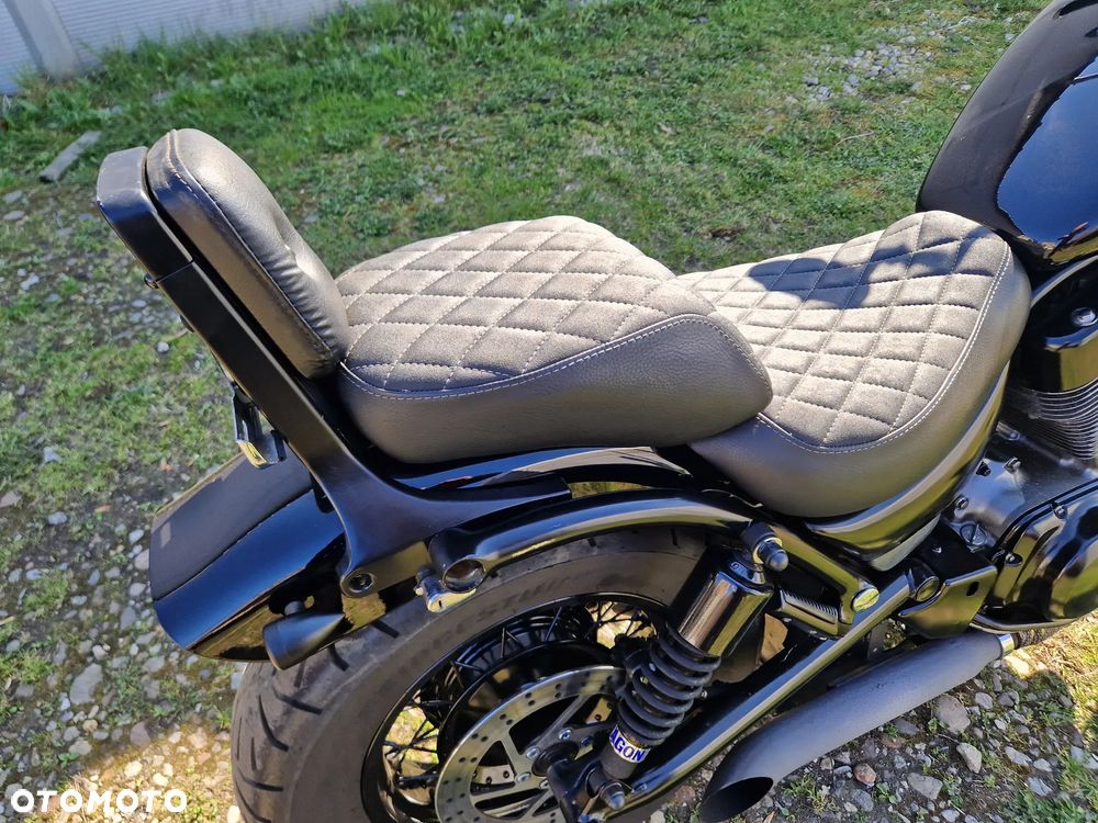 Suzuki Intruder - 19