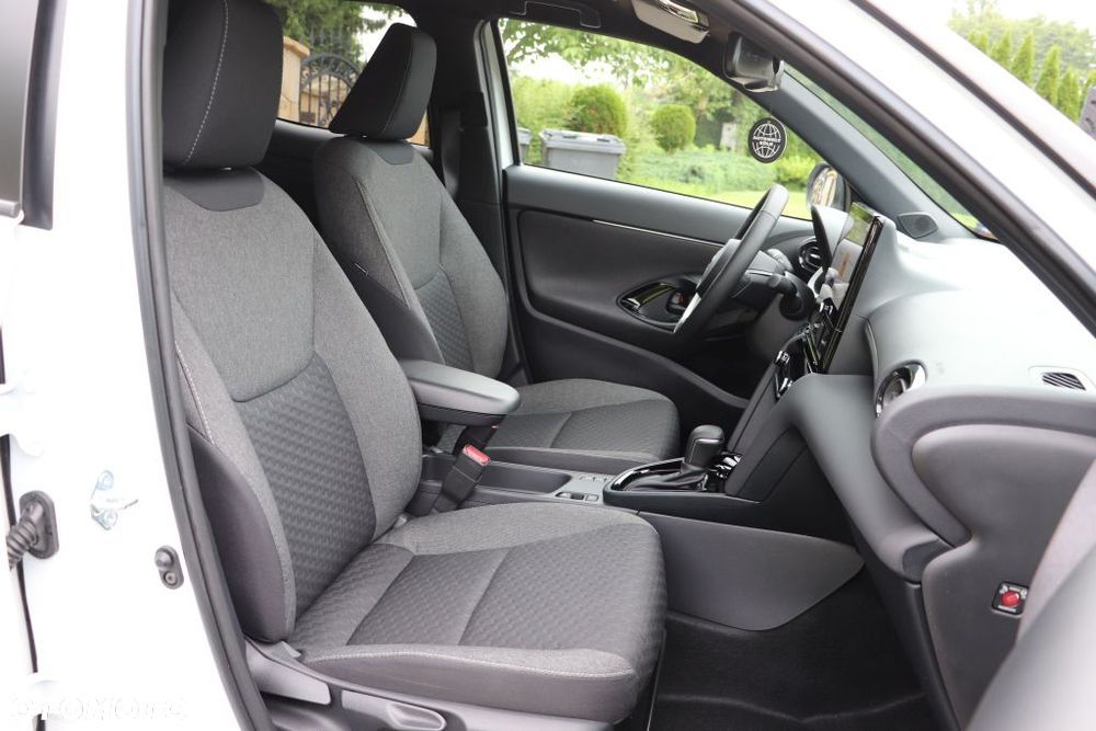 Toyota Yaris Cross 130 1.5 VVT-i Team Deutschland - 11